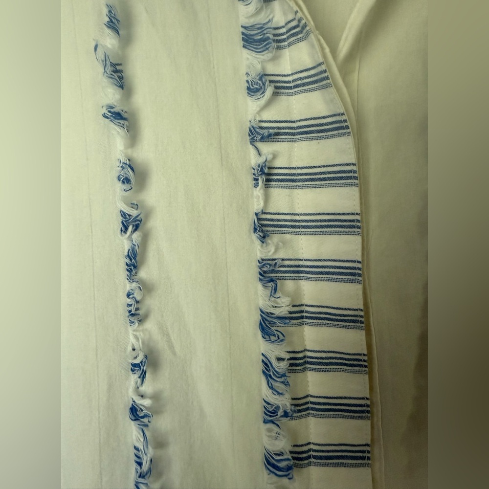FINLEY | white cotton button top blouse with blue fringe detail | sz XL - Picture 4 of 7